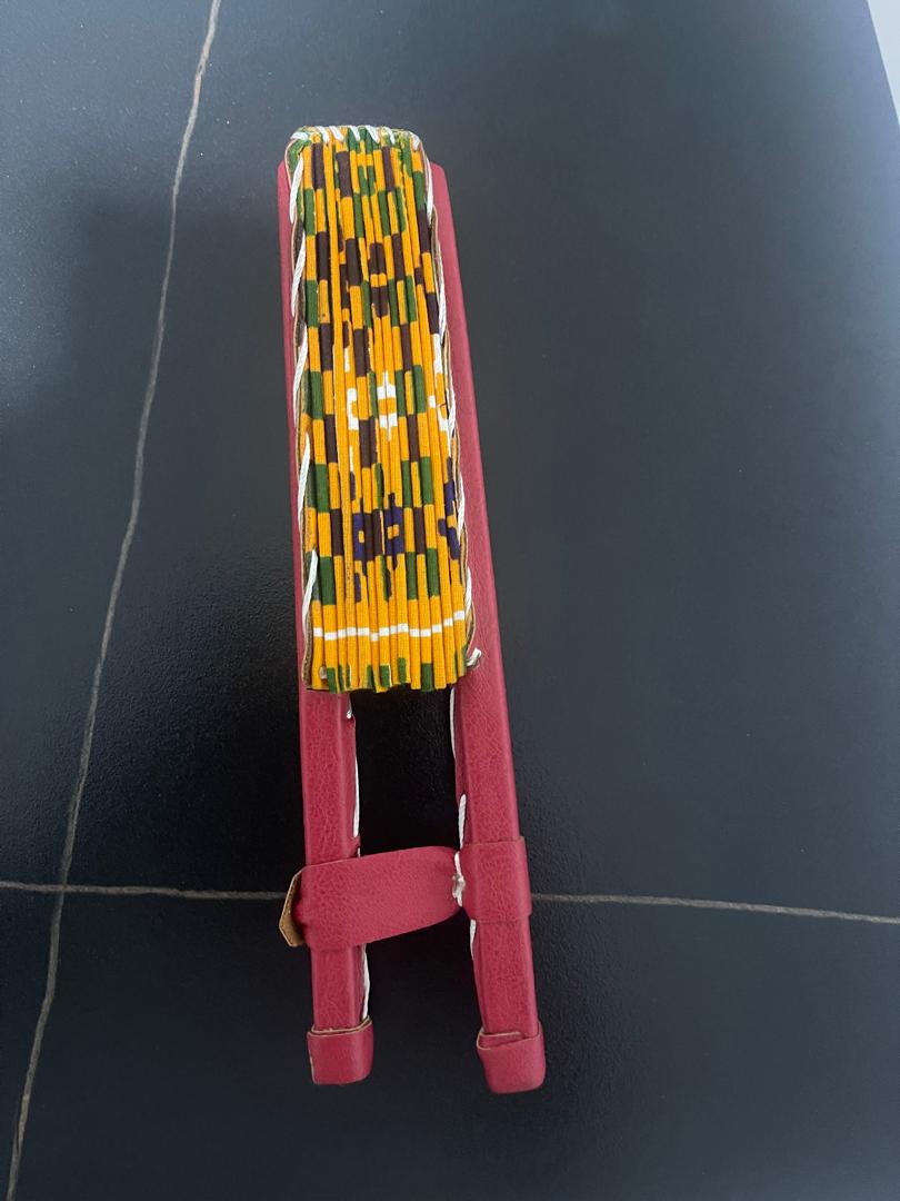 Éventail artisanal