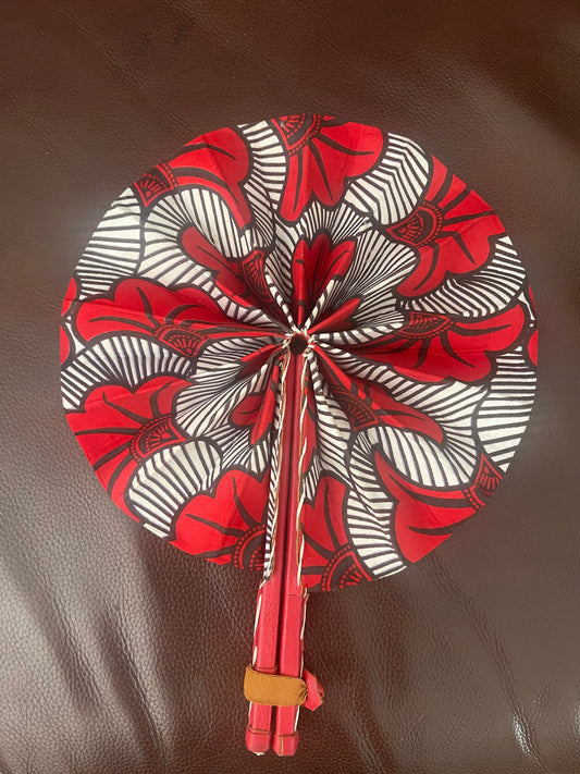 Éventail artisanal